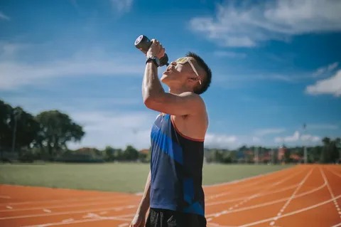 Hydratation avant effort et performance sportive